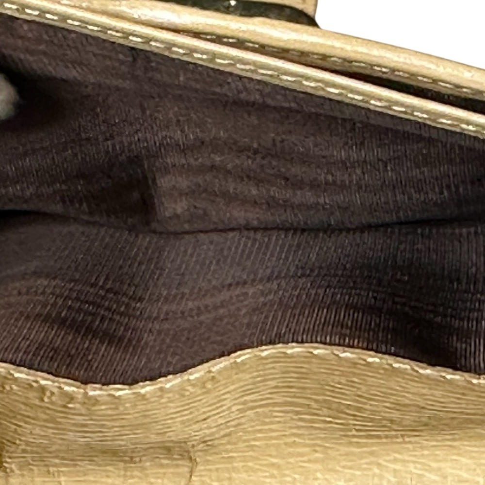 Gucci Tan Wallet with Textured Leather and Metallic Clasp - Picture 13 of 13